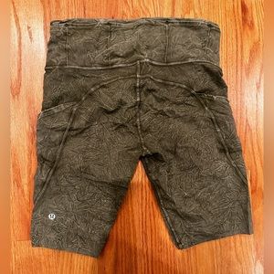 Lululemon bike shorts!